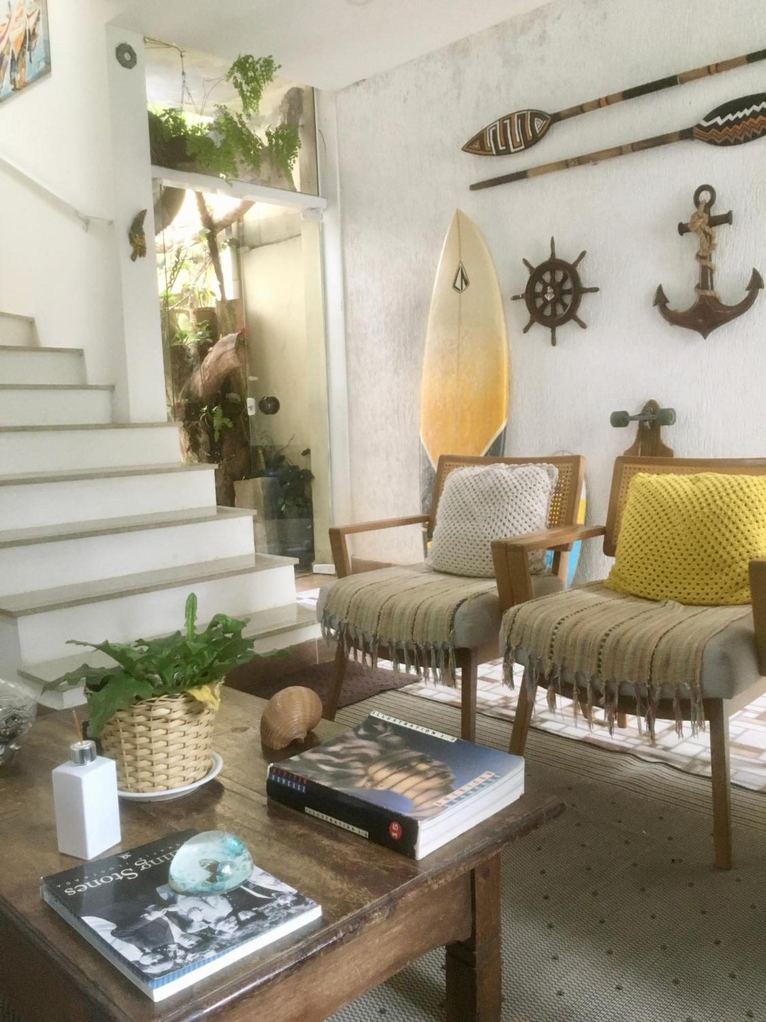 Casal Mar E Lua Em Casa Compartilhada