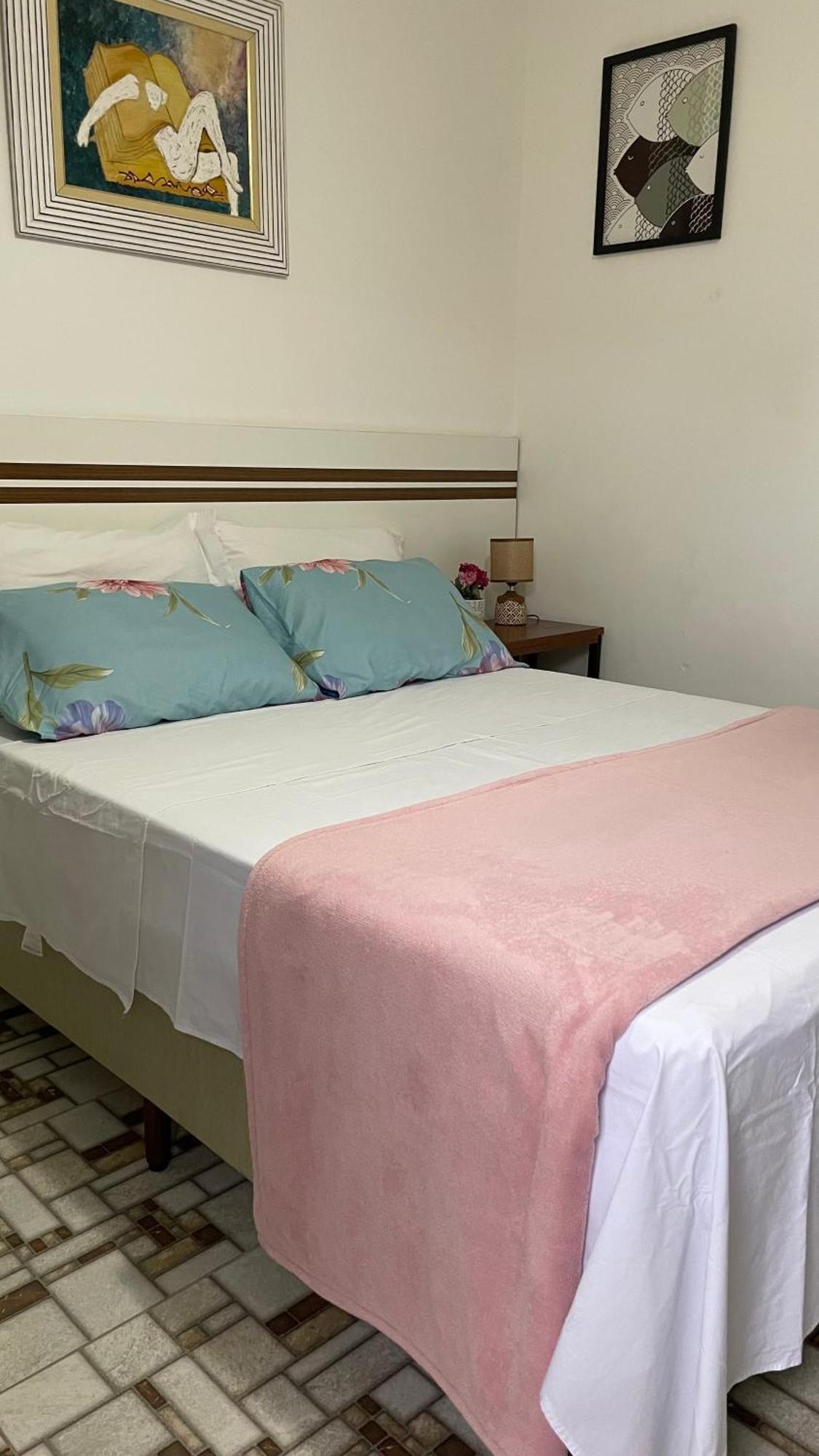 Casal Mar E Lua Em Casa Compartilhada *